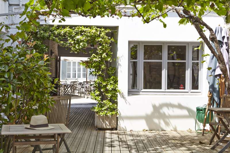 Photo 11: An accomodation located in La Couarde-sur-mer on ile de Ré.