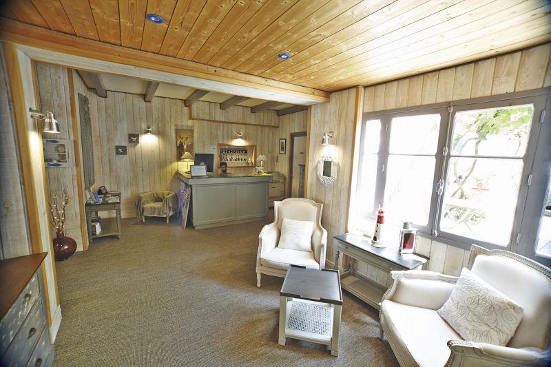 Photo 12: An accomodation located in La Couarde-sur-mer on ile de Ré.