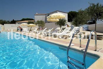 Photo 10: An accomodation located in La Flotte-en-Ré on ile de Ré.