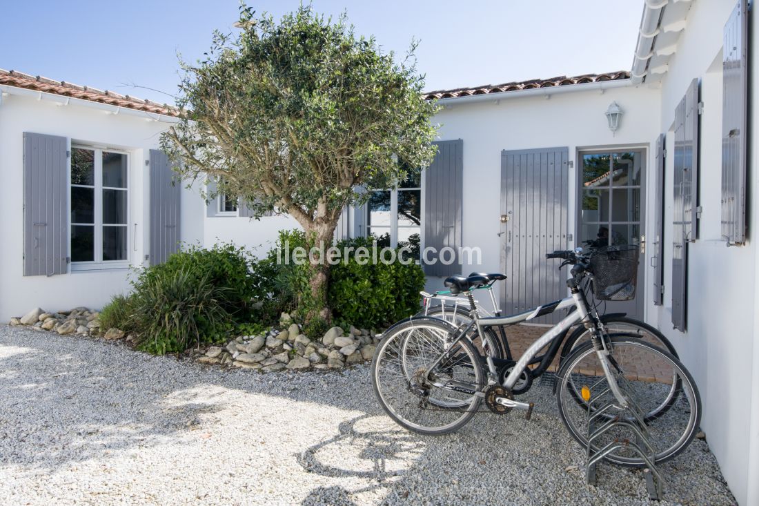 Photo 5: An accomodation located in Le Bois-Plage-en-Ré on ile de Ré.