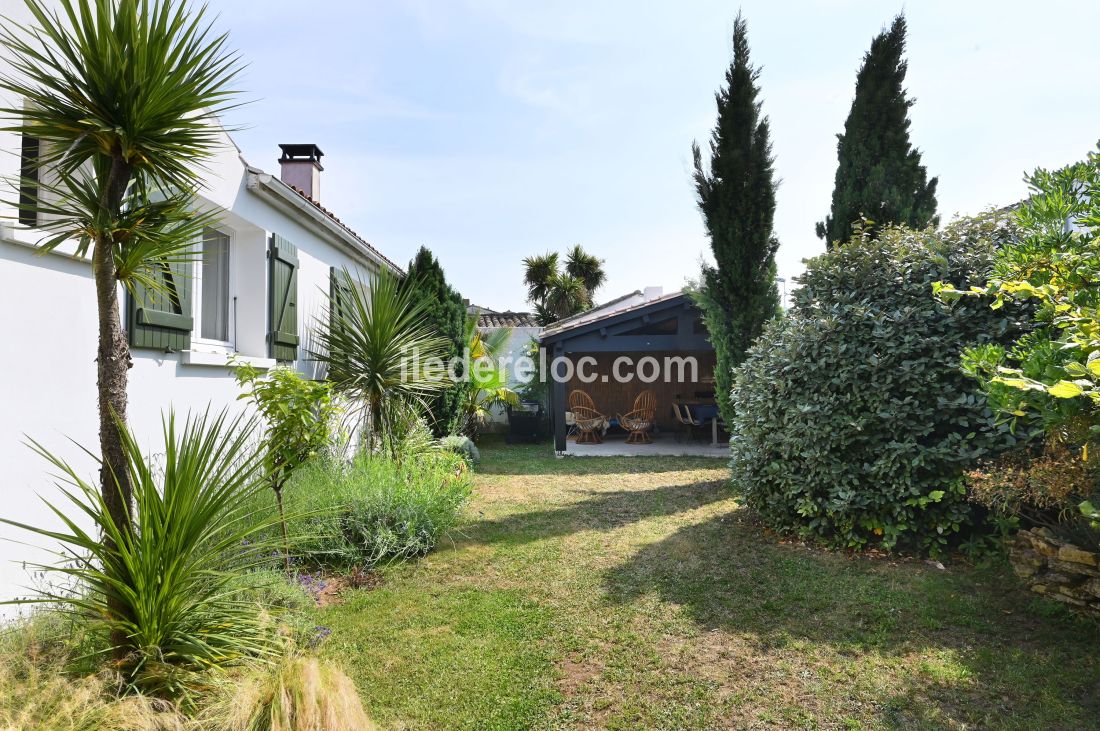 Photo 21: An accomodation located in Les Portes-en-Ré on ile de Ré.