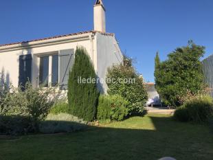 Ile de Ré:Charming house near beach and center with garden