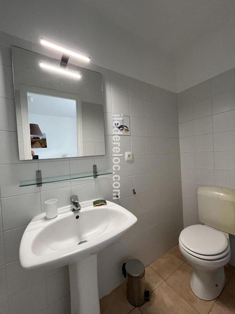 Photo 15: An accomodation located in Le Bois-Plage-en-R&eacute; on ile de R&eacute;.