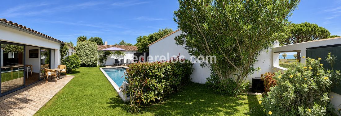 Photo 16: An accomodation located in La Flotte-en-R&eacute; on ile de R&eacute;.