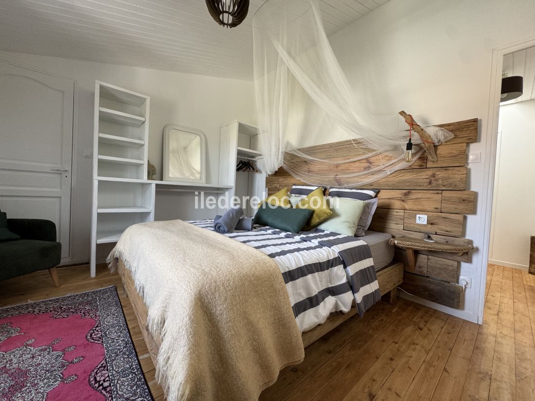 Photo 13: An accomodation located in Le Bois-Plage-en-Ré on ile de Ré.