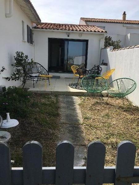 Photo 12: An accomodation located in La Flotte-en-Ré on ile de Ré.