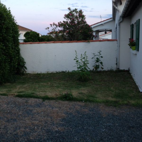 Photo 6: An accomodation located in La Flotte-en-Ré on ile de Ré.