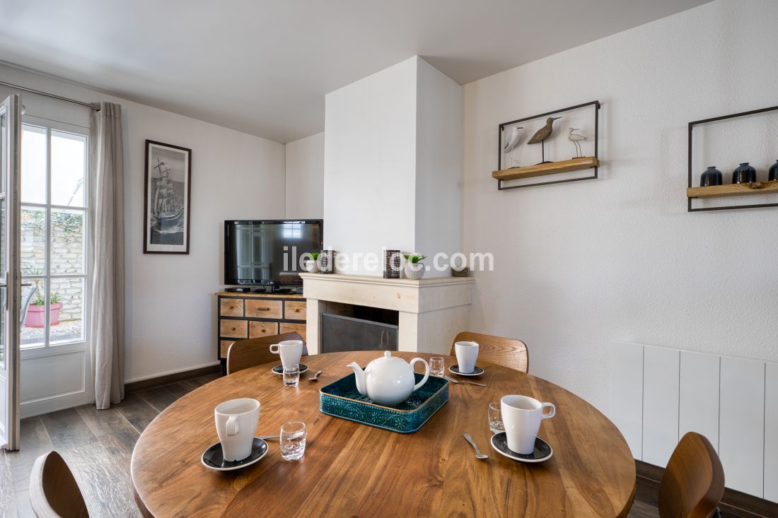 Photo 5: An accomodation located in Saint-Martin-de-Ré on ile de Ré.