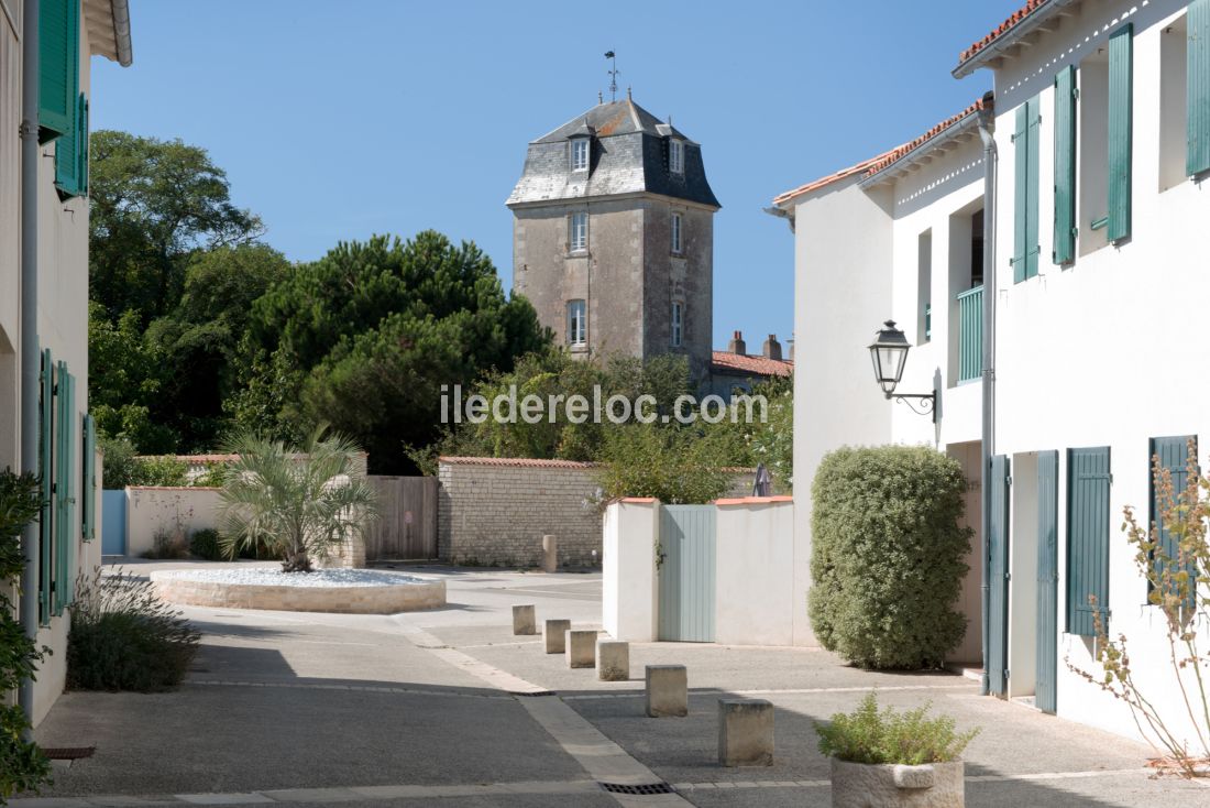 Photo 10: An accomodation located in Saint-Martin-de-Ré on ile de Ré.