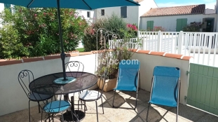 Ile de Ré:Apartment oceanis with terrace and pool