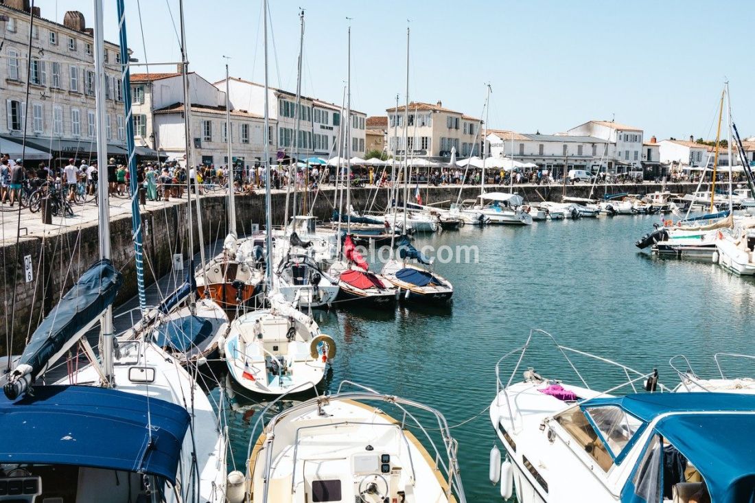Photo 13: An accomodation located in La Flotte-en-Ré on ile de Ré.