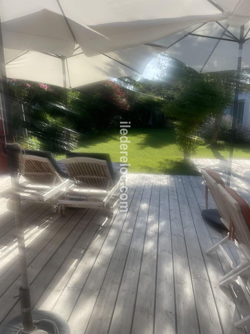 Photo 16: An accomodation located in Sainte-Marie-de-Ré on ile de Ré.
