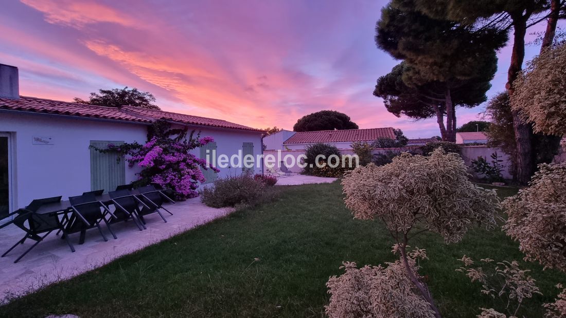 Photo 9: An accomodation located in Le Bois-Plage-en-R&eacute; on ile de R&eacute;.