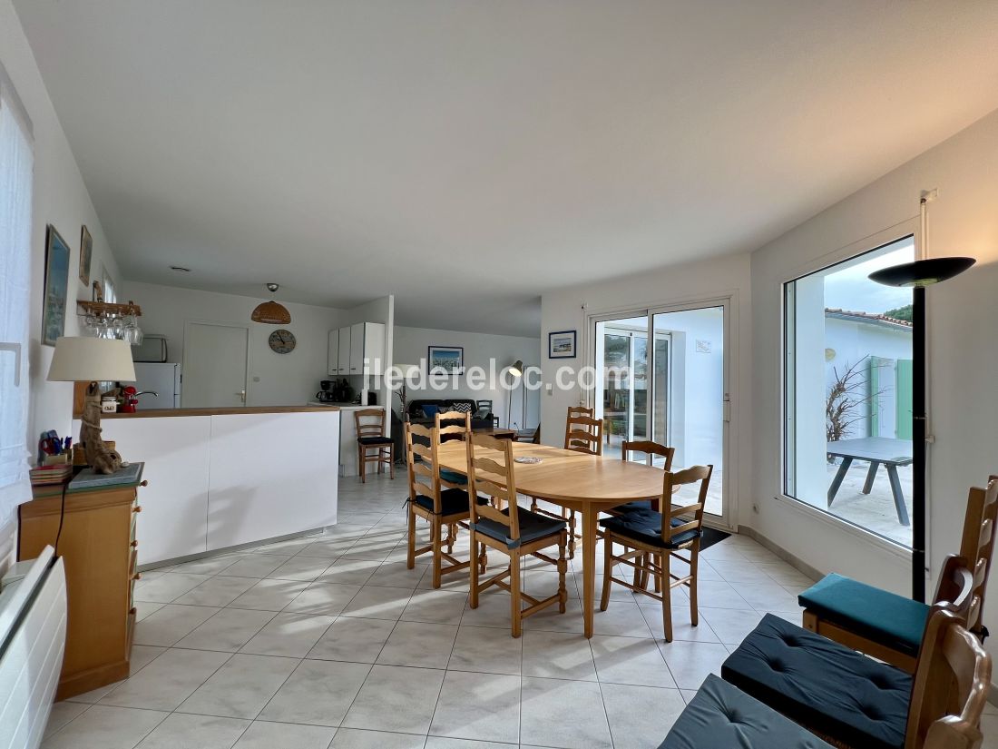 Photo 7: An accomodation located in Le Bois-Plage-en-R&eacute; on ile de R&eacute;.