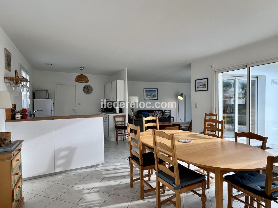 Photo 13: An accomodation located in Le Bois-Plage-en-R&eacute; on ile de R&eacute;.