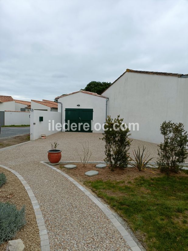 Photo 4: An accomodation located in Le Bois-Plage-en-Ré on ile de Ré.