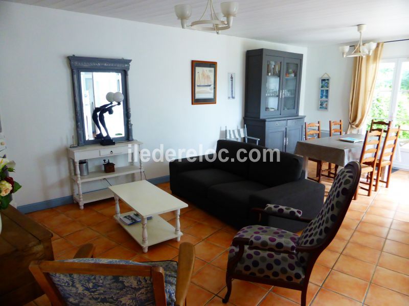 Photo 5: An accomodation located in Sainte-Marie-de-Ré on ile de Ré.