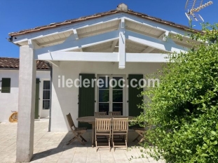 Ile de Ré:House of charm retaises 2/6 pers, 3chbres. from 500euros to 1400euros week.