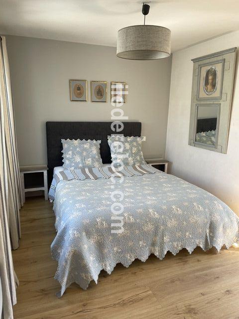 Photo 27: An accomodation located in La Couarde-sur-mer on ile de R&eacute;.