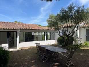 Ile de Ré:Trousse chemise, nice house close with heated pool, sea 200 m, golf