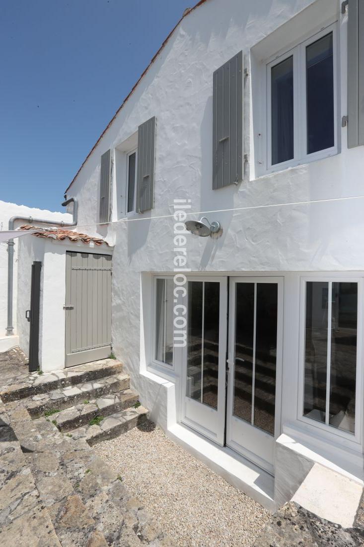 Photo 5: An accomodation located in Les Portes-en-Ré on ile de Ré.