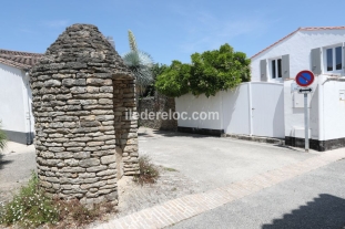 Ile de Ré:Village house 6 pers. 3 bedrooms, nice service.
