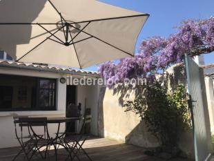 Ile de Ré:Nice house typically rethaise in the heart of loix