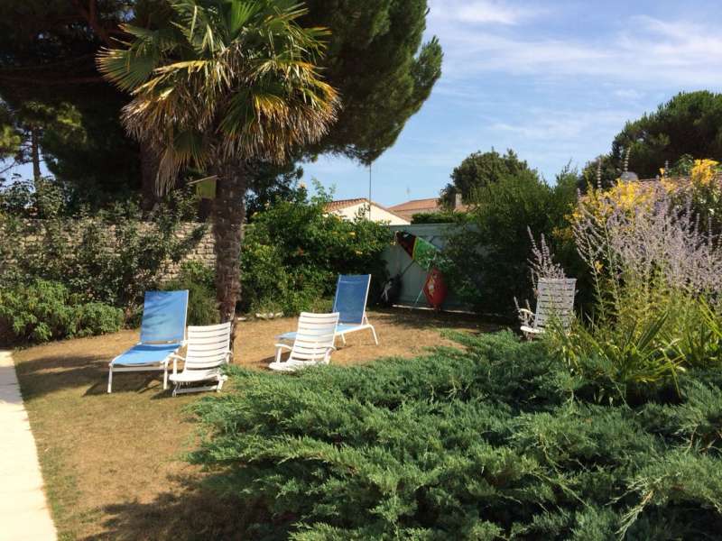 Photo 8: An accomodation located in La Flotte-en-Ré on ile de Ré.