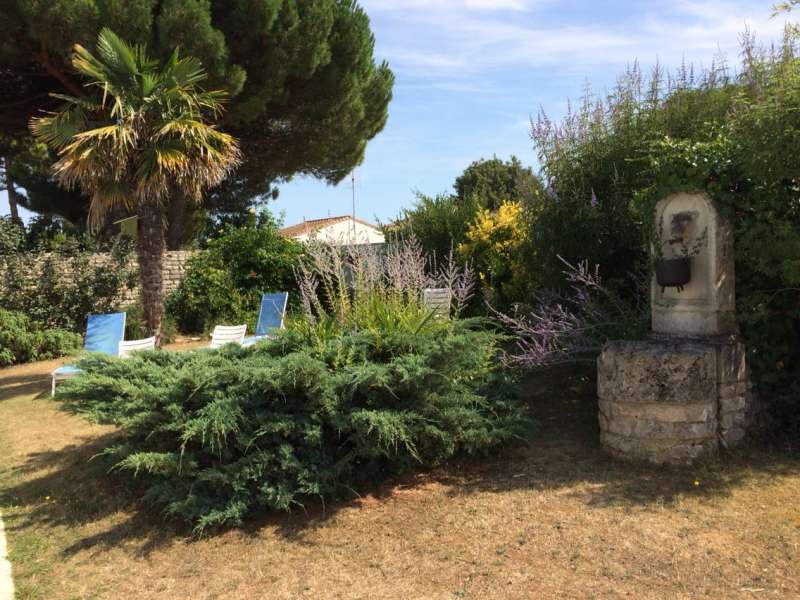 Photo 9: An accomodation located in La Flotte-en-Ré on ile de Ré.