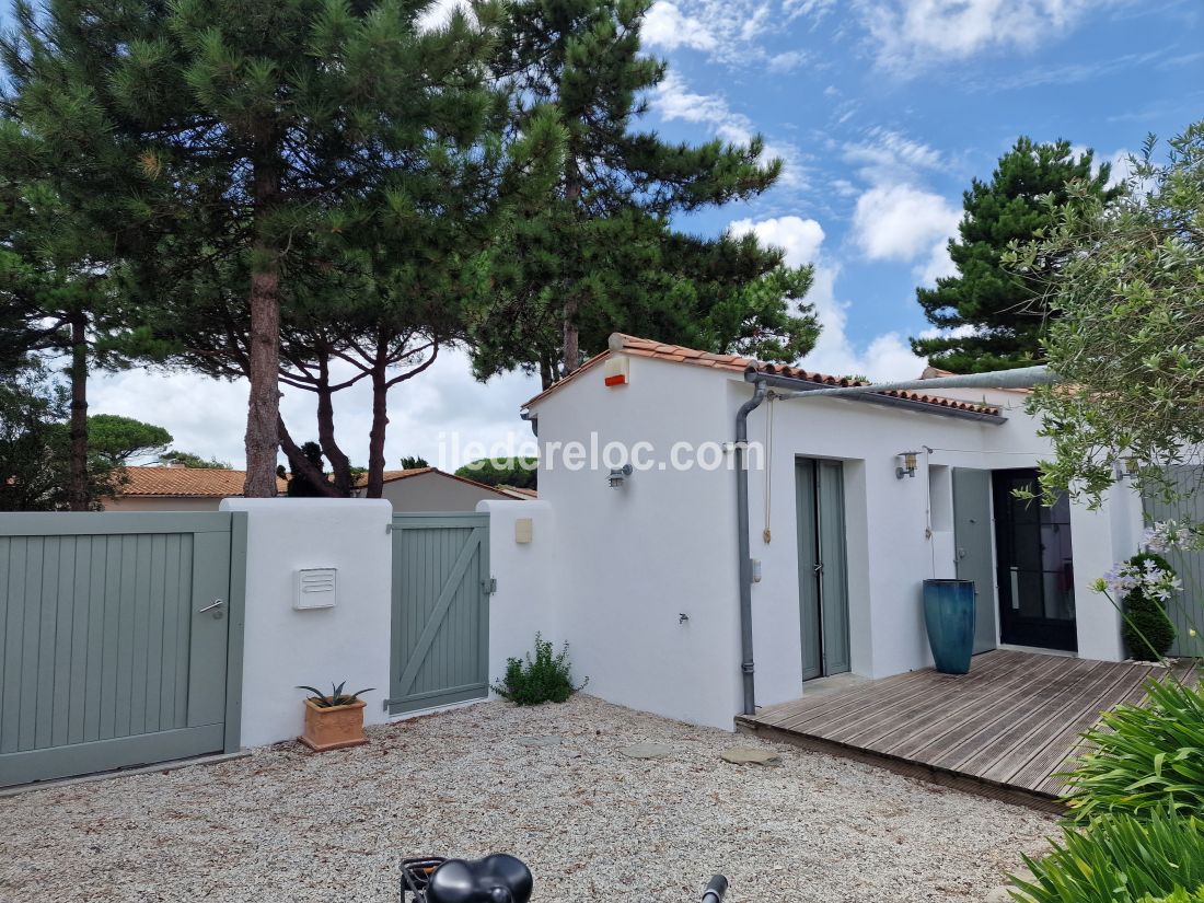 Photo 7: An accomodation located in Le Bois-Plage-en-Ré on ile de Ré.