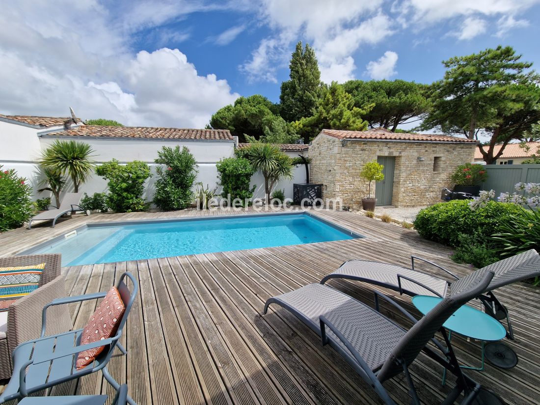 Photo 8: An accomodation located in Le Bois-Plage-en-Ré on ile de Ré.