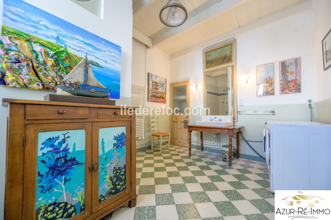 Photo 8: An accomodation located in Le Bois-Plage-en-R&eacute; on ile de R&eacute;.