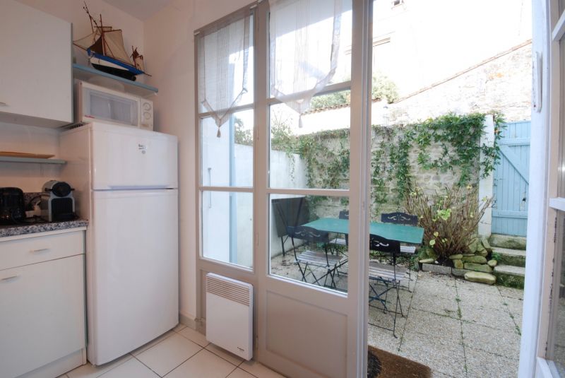 Photo 4: An accomodation located in Saint-Martin-de-R&eacute; on ile de R&eacute;.