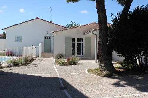 Photo 15: An accomodation located in La Flotte-en-Ré on ile de Ré.