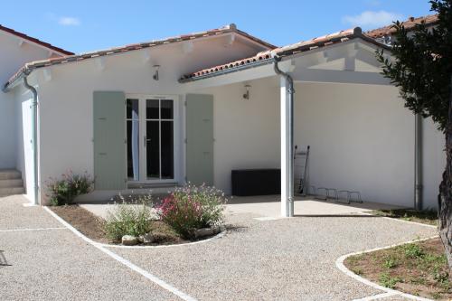 Photo 16: An accomodation located in La Flotte-en-Ré on ile de Ré.