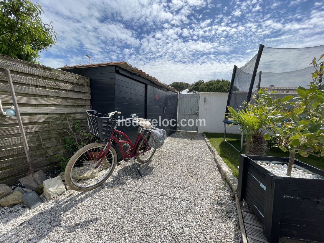 Photo 5: An accomodation located in Le Bois-Plage-en-Ré on ile de Ré.