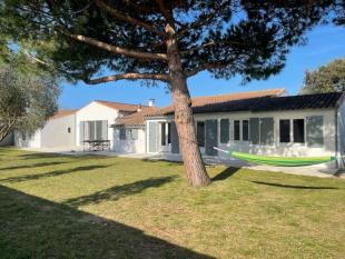 Ile de Ré:Comfortable family home ideally located (near beach and golf)