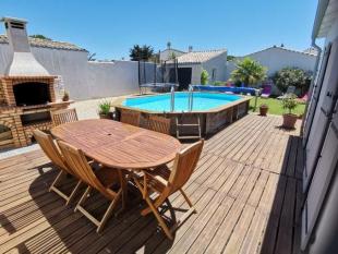 ile de ré Charming private swimming pool heated and spa