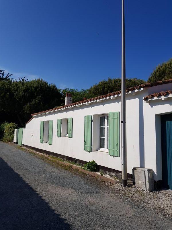 Photo 14: An accomodation located in Le Bois-Plage-en-Ré on ile de Ré.