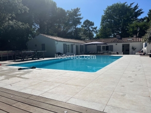 Ile de Ré:Rivedoux plage house with pool and garden