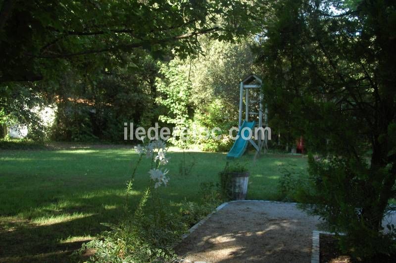 Photo 7: An accomodation located in Sainte-Marie-de-Ré on ile de Ré.