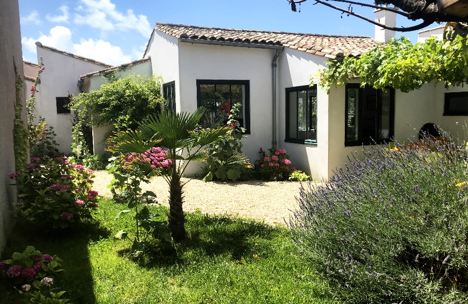 Photo 8: An accomodation located in Ars en Ré on ile de Ré.