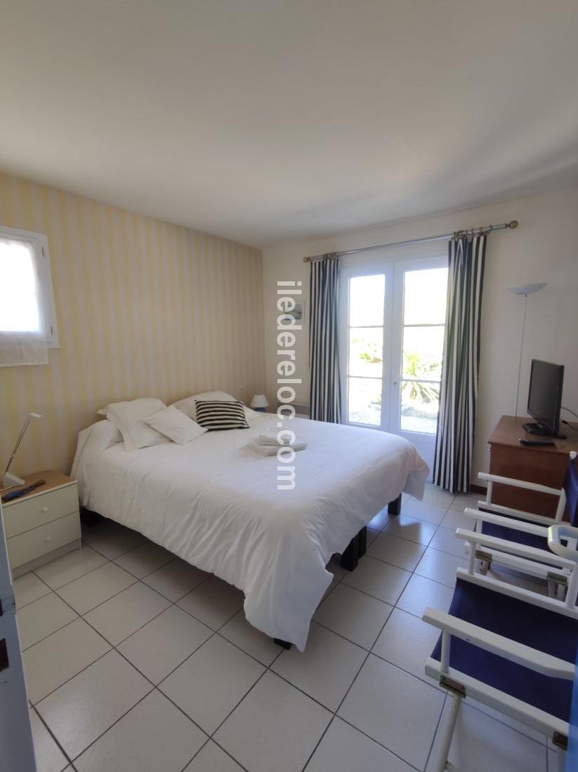 Photo 19: An accomodation located in Saint-Martin-de-R&eacute; on ile de R&eacute;.