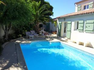 ile de ré Beautiful house 200 m from the beach: for rent in august 2024