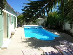 Ile de Ré:Beautiful house 200 m from the beach: 2-week stay from august 10 to 24