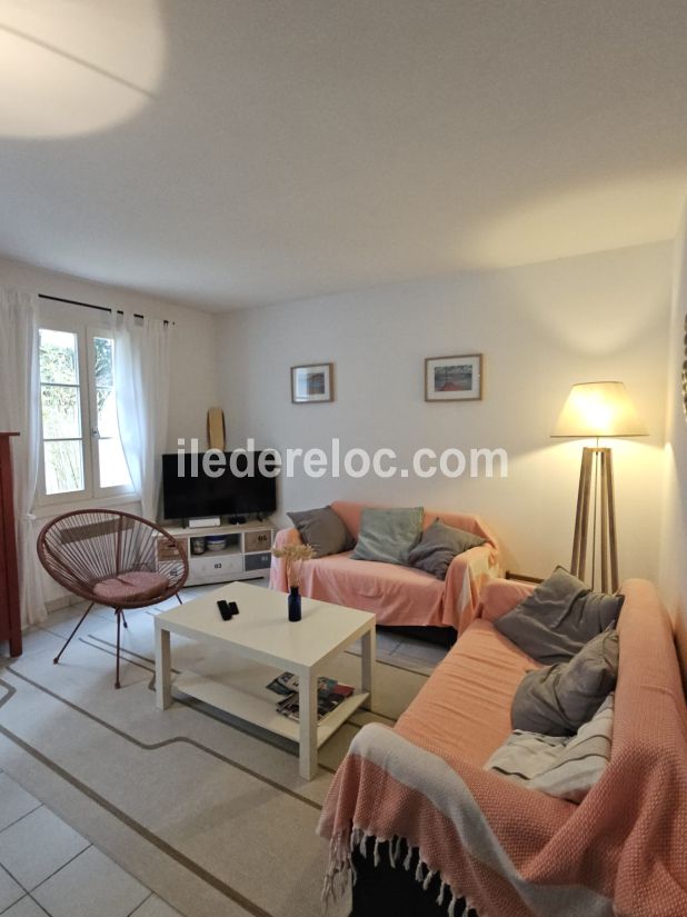 Photo 16: An accomodation located in La Couarde-sur-mer on ile de R&eacute;.