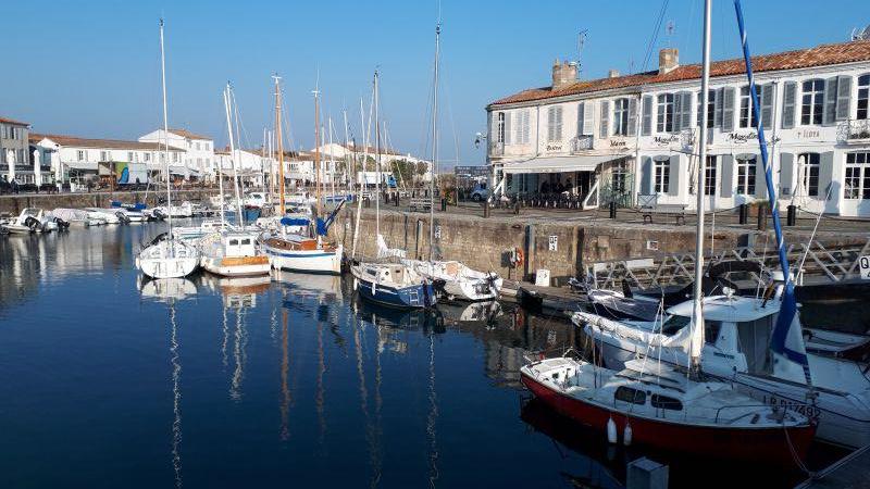 Photo 33: An accomodation located in Saint-Martin-de-Ré on ile de Ré.