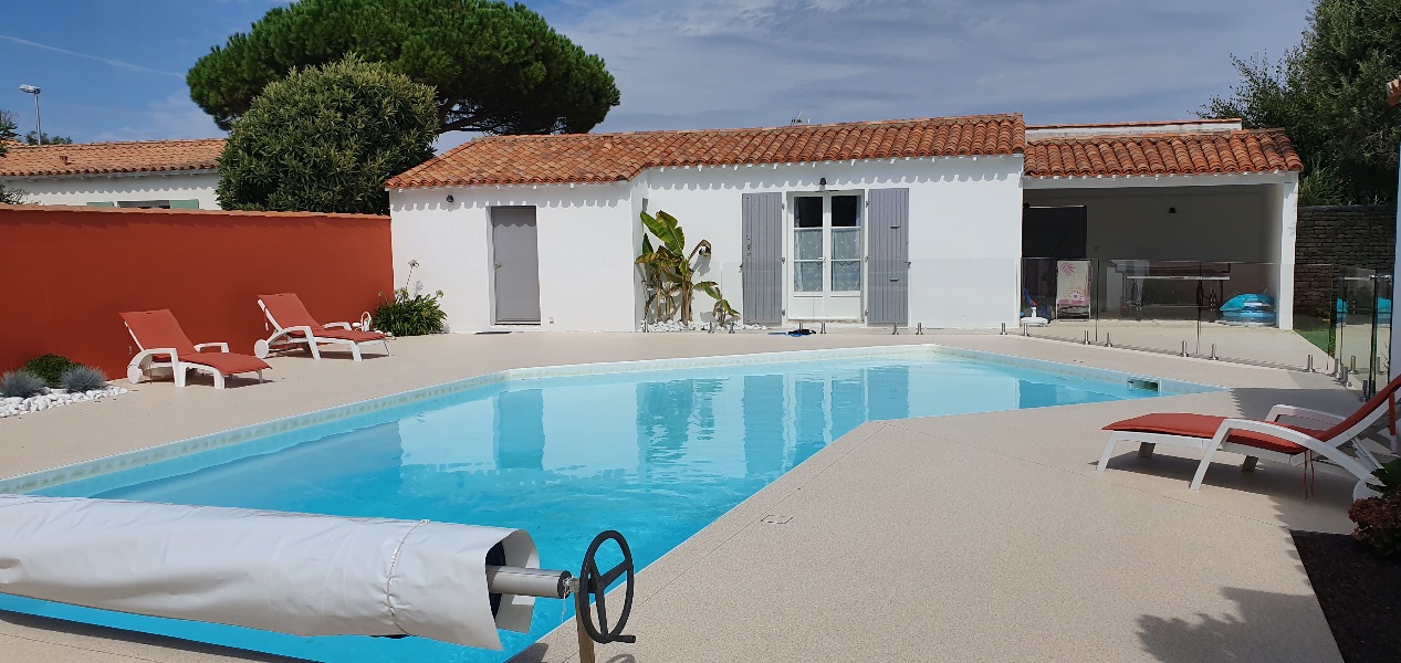 Photo 5: An accomodation located in La Couarde-sur-mer on ile de Ré.