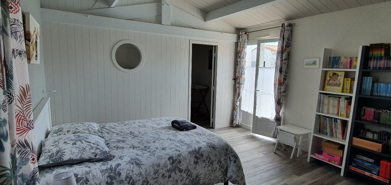 Photo 21: An accomodation located in La Couarde-sur-mer on ile de Ré.