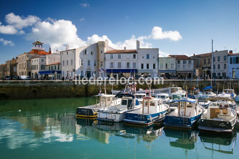 Photo 13: An accomodation located in Saint-Martin-de-Ré on ile de Ré.